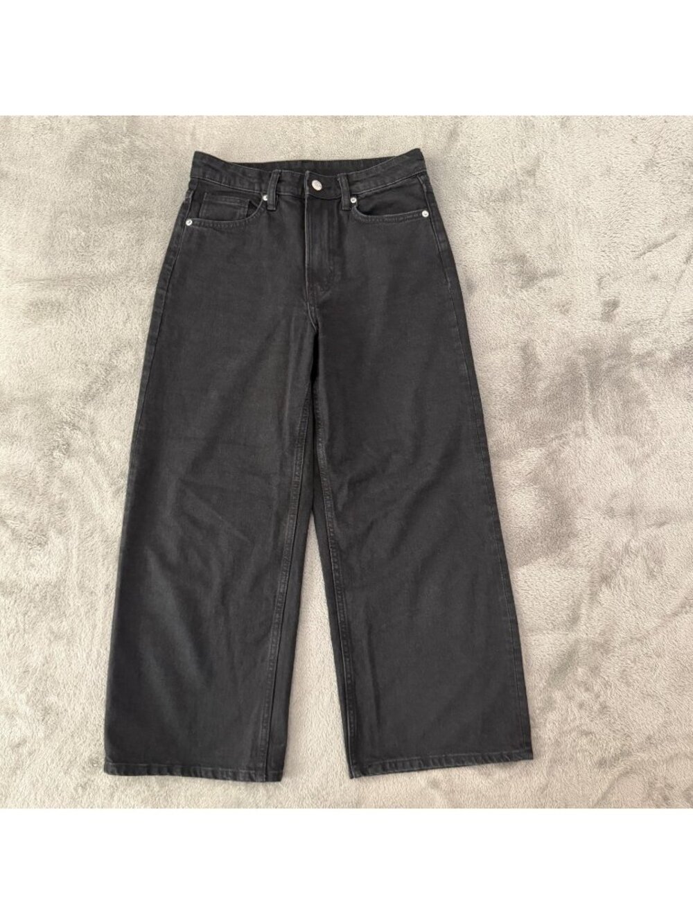 H & M Black Wide Leg Crop Jeans Womens size 4